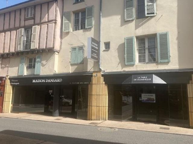 Ensemble immobilier centre ville 350m² Marcigny