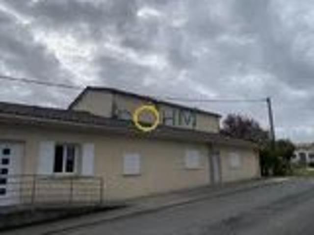 ENSEMBLE IMMOBILIER COMPOSE DE 3 LOGEMENTS VENDUS LOUES PROC