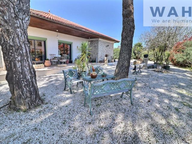 Ensemble Immobilier D'une Villa Et De Deux T2 34230 Saint Pa. 245m² Saint Pargoire