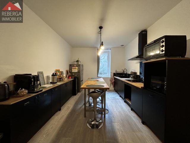 Maison + local commercial dans le coeur historique Labruguière