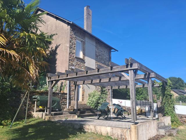 Ensemble immobilier de caractère à Masseret 19510