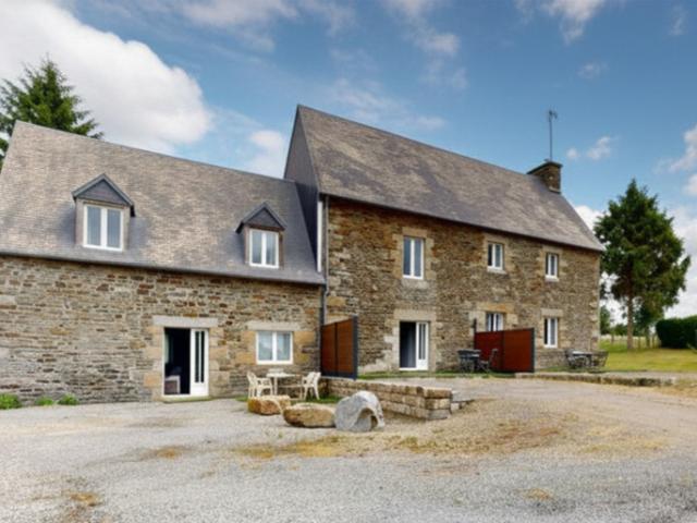 Ensemble immobilier de caractère composé de 3 logements 225 m2 habitables Terrain de 5 670 m2
