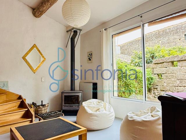 Ensemble Immobilier De Charme A Fort Potentiel Au Coeur De S. 198m² Saint Quentin la Poterie