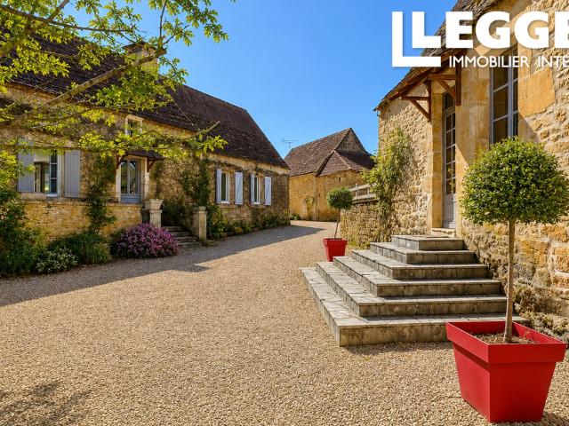 Ensemble immobilier de charme en pierre au cœur du Périgord Noir – Fort potentiel Gîtes | 10km Sarlat