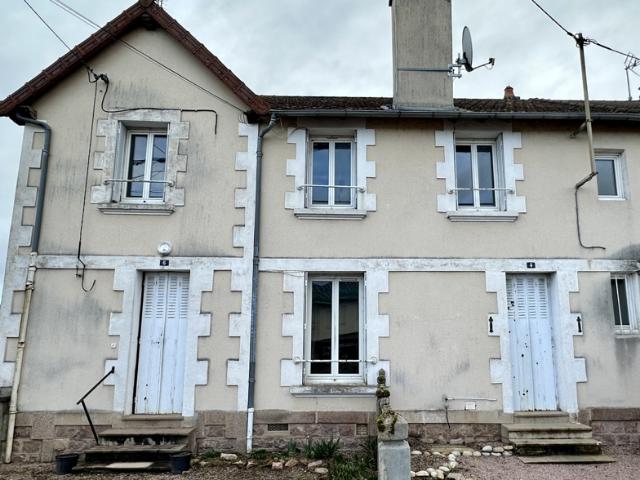 ENSEMBLE IMMOBILIER DE DEUX MAISONS À RENOVER
