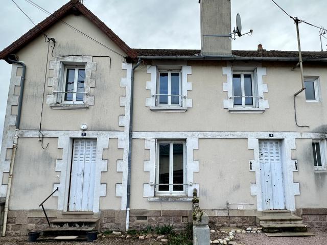PETIT IMMEUBLE DE RAPPORT À RÉNOVER