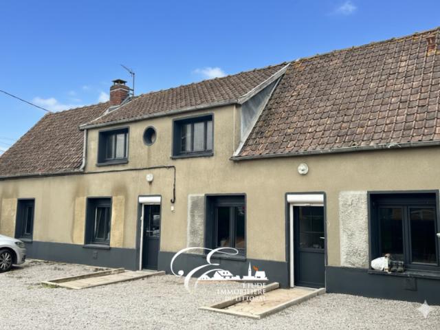 Ensemble immobilier de deux maisons à vendre