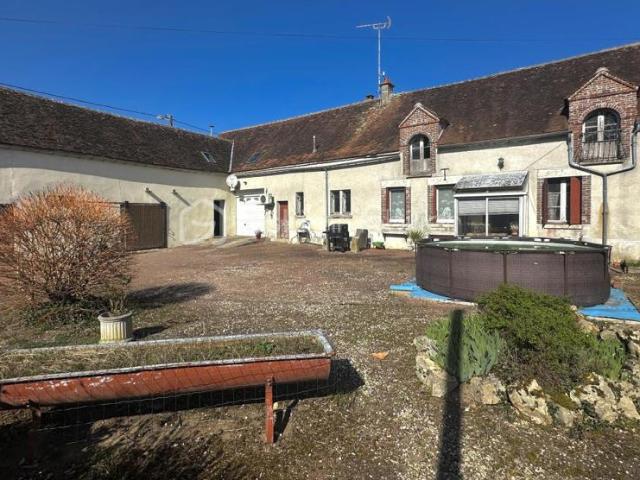 Ensemble immobilier de deux maisons sur le secteur de Chantecocq
