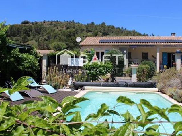Ensemble immobilier de deux villas de plain pied
