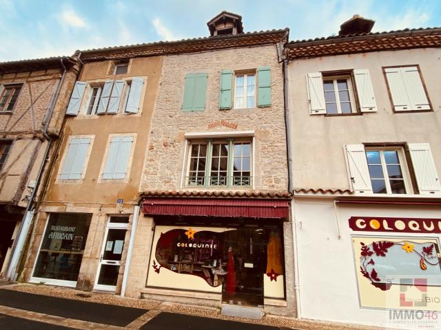 Ensemble immobilier de rapport ? Centre ville de Saint Céré 220m² Saint Céré