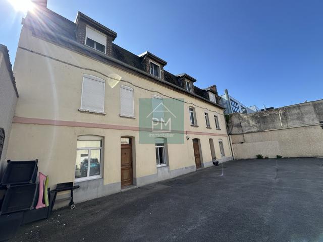 ENSEMBLE IMMOBILIER DE 13 LOTS CENTRE VILLE DE PÉRONNE