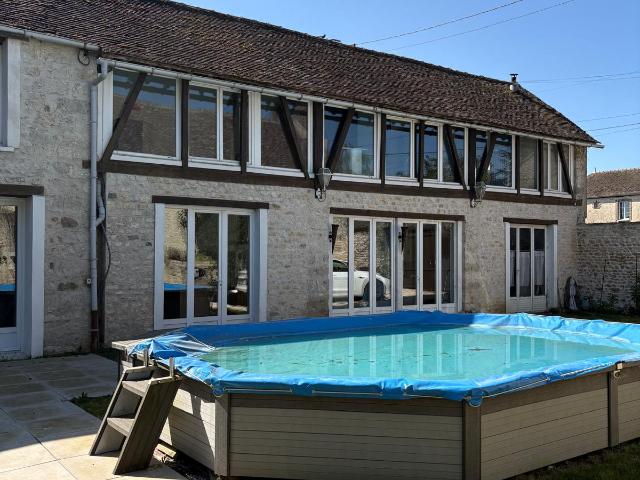 Ensemble immobilier de 277 m2 plus grange !