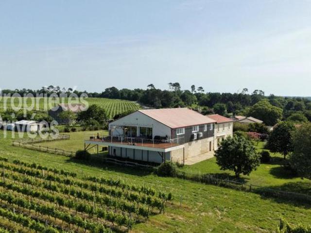 Ensemble immobilier de 2 maisons 364 m2 revenu locatif PRIX 375 000