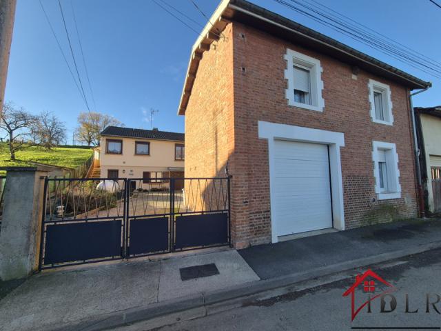 ENSEMBLE IMMOBILIER DE 2 MAISONS AVEC JARDIN
