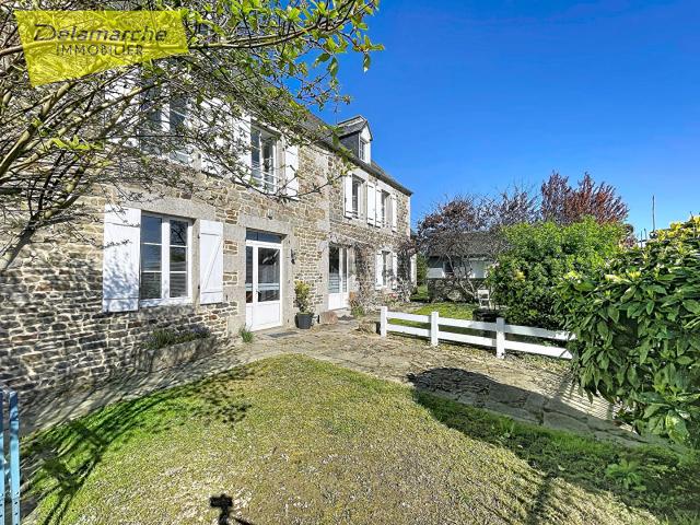 Ensemble immobilier de 2 maisons en pierres Baie du Mont Saint Michel
