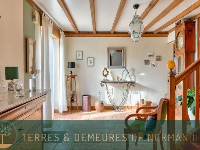 Ensemble immobilier de 383m² sur son parc de 1.2 hectare en Normandie, 76
