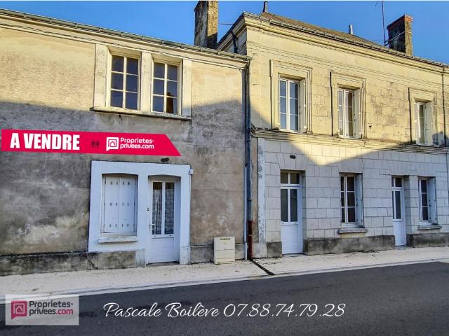 Ensemble immobilier de 3 habitations à rénover 224 m² VERNOIL LE FOURRIER 49390