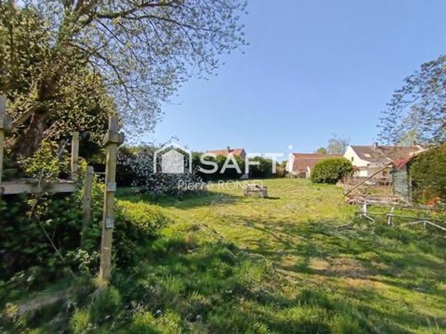 Ensemble immobilier d'environ 466 m² entre Charly sur Marne et Viels Maisons