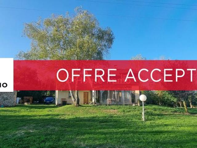 Ensemble immobilier: deux maisons sur grand terrain