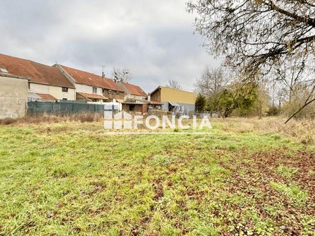 Ensemble immobilier divisable terrain maison et grange