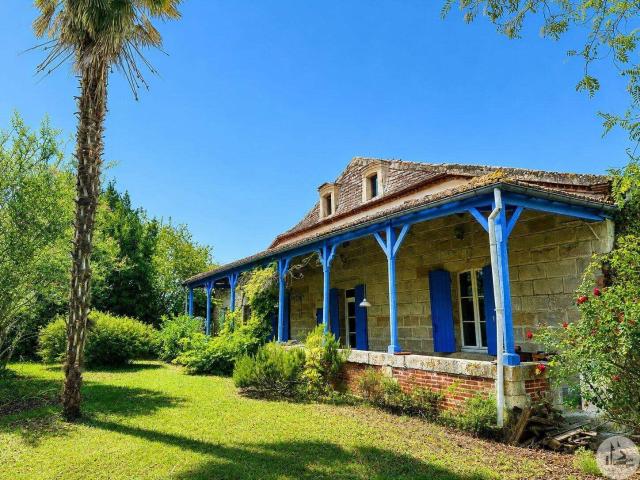Ensemble immobilier en pierre avec piscine! 140m² Miramont de Guyenne