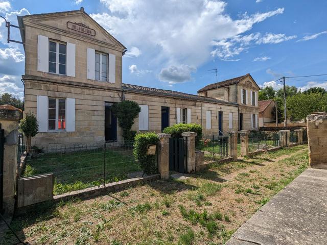 Ensemble Immobilier Proche Libourne 208m² Libourne