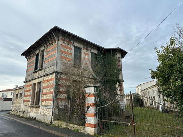 Ensemble immobilier Rochefort 10 pièce s 434.40 m2
