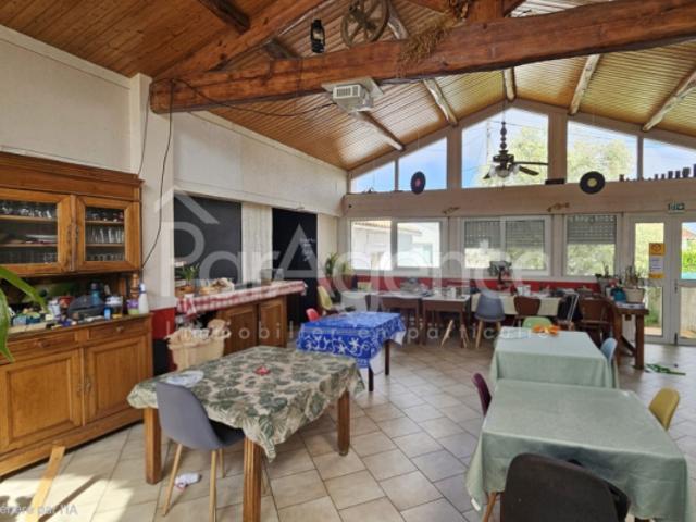 Ensemble immobilier sur un terrain de 1494 m2