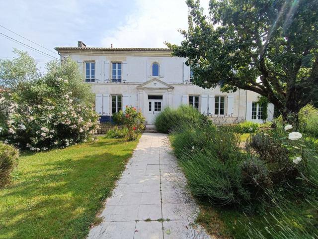 Ensemble immobilier Sainte Sévère 182m² Sainte Sévère