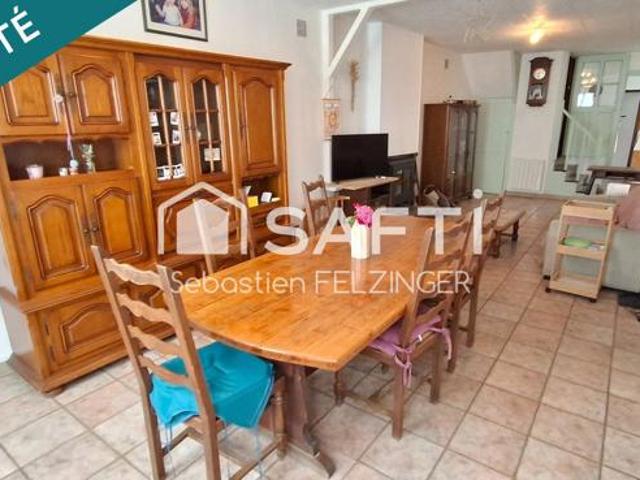 Ensemble immobilier situé dans le village très prisé de Bruyères et Montbérault !