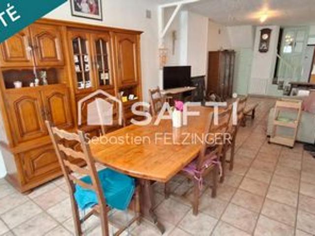 Ensemble immobilier situé dans le village très prisé de Bruyères et Montbérault !