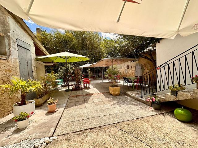 Ensemble immobilier unique, maison familiale et espace profe. 179m² Podensac