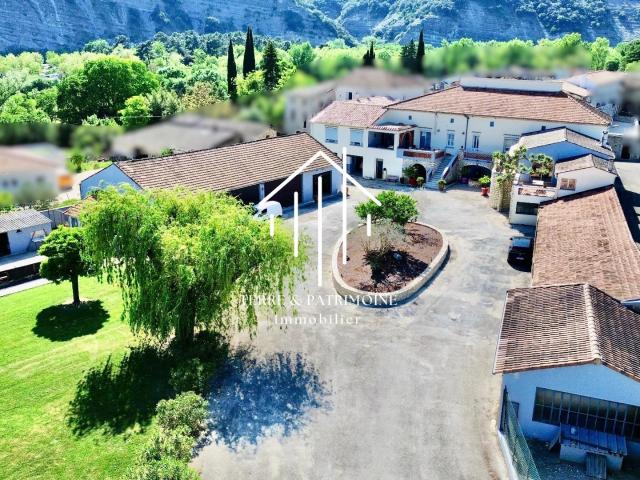Ensemble immobilier Vallon Pont d'Arc
