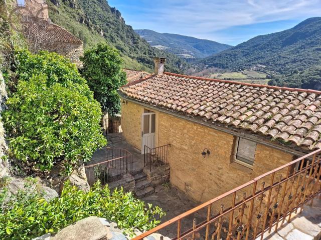 Maison en pierre 148m² Vieussan