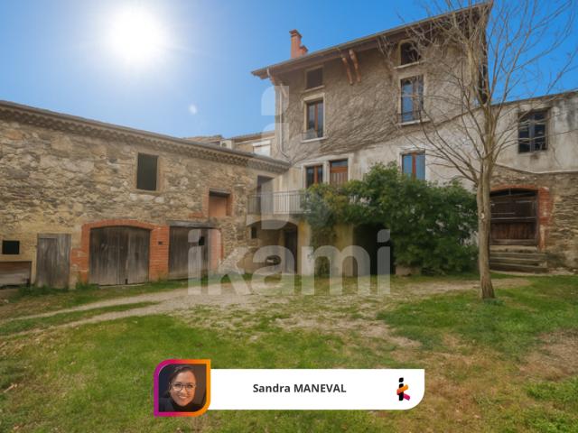 ENSEMBLE IMMOBILIER 3 logements + grange
