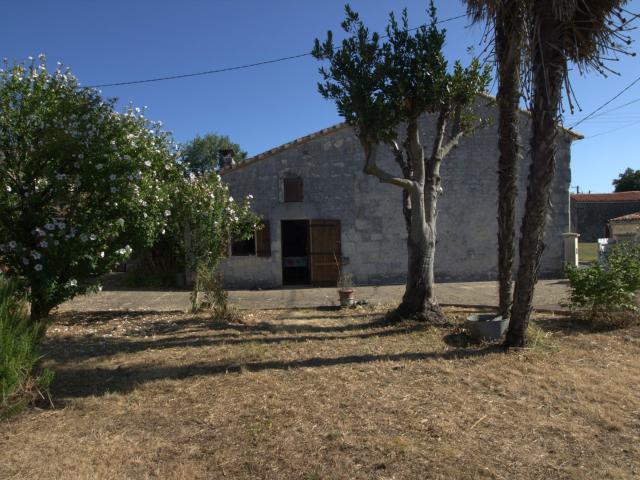 Ensemble immobilier 3 maisons + dépendances