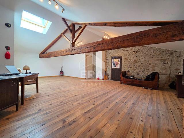 Ensemble immobilier 4 lots Pieusse