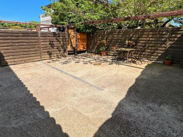 Ensemble Immobilier 4 Studios + 1 T2 131m² Sanilhac Sagriès