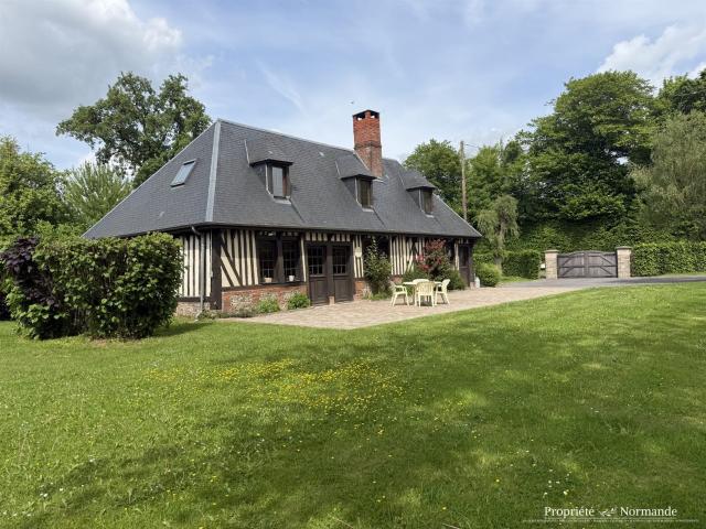 Ensemble Normand A La Campagne 146m² Bernay