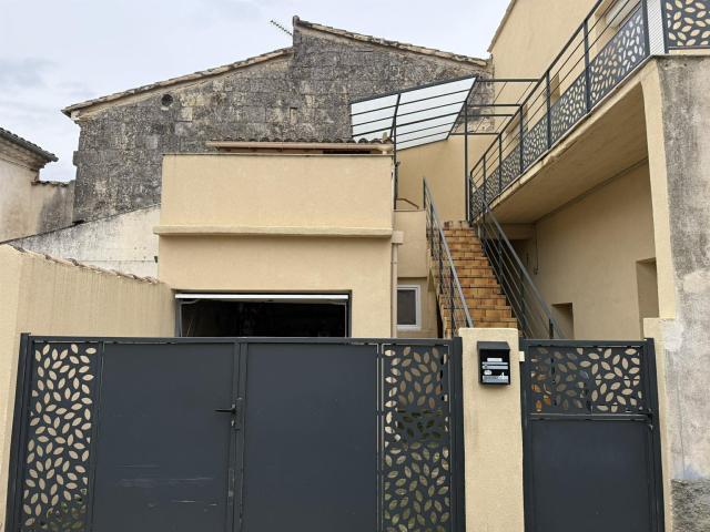 Enssemble immobilier de deux appartements 120m² Redessan