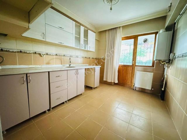 Şentürk Gayrimenkul'den Ekin'de Kiralık 3+1 Giriş!