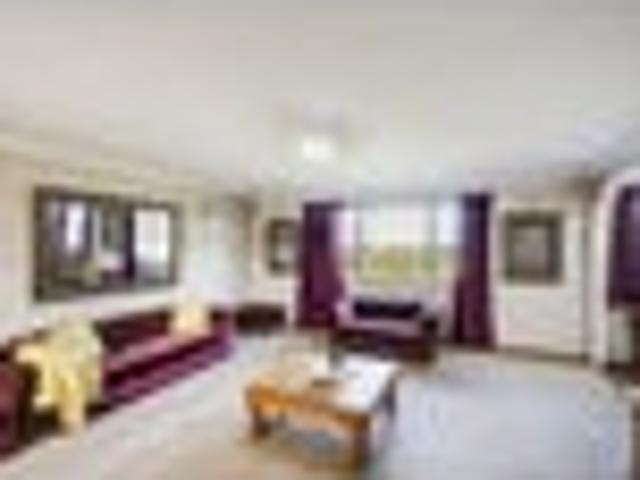 Entertain with ease and enjoy space to spread out