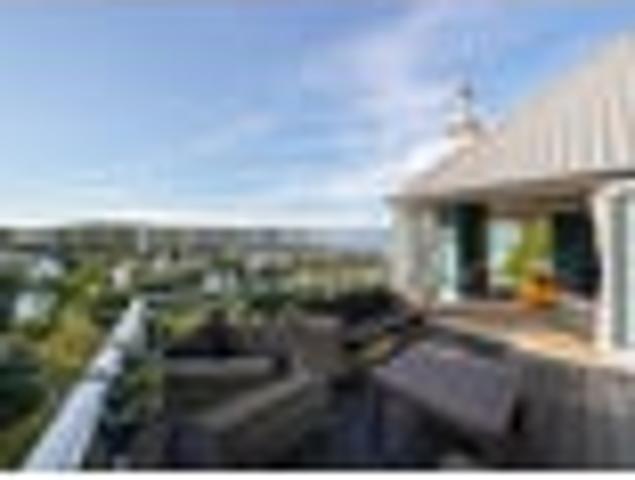 Entertain, Unwind & Enjoy Life with Harbour Views