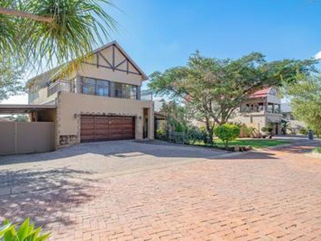 entertainers dream 3 bedroom house o.