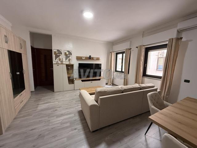 Entièrement meublé et décoré avec soin