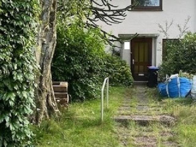 Seit 1995: Entkernt, neue Stromversorgung, keine Erbpacht = Eigenland, realgeteilt, ruhig, zentral