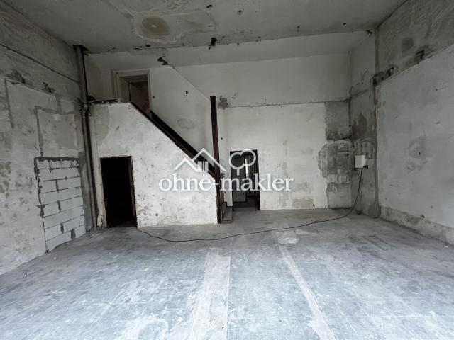 Entkernte Loft Wohnung im Townhouse Stil – 6 Zimmer auf 3 Etagen am Bayrischen Platz