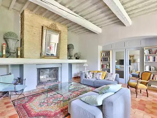 Entraigues sur la Sorgue 84320 Achat / Vente maison 12 pièces t12 piscine terrasse