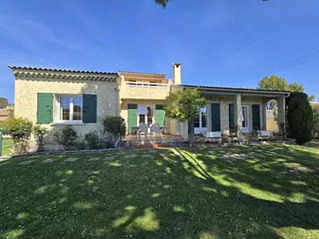 Entraigues sur la Sorgue 84320 Achat / Vente maison 6 pièces t6 piscine terrasse