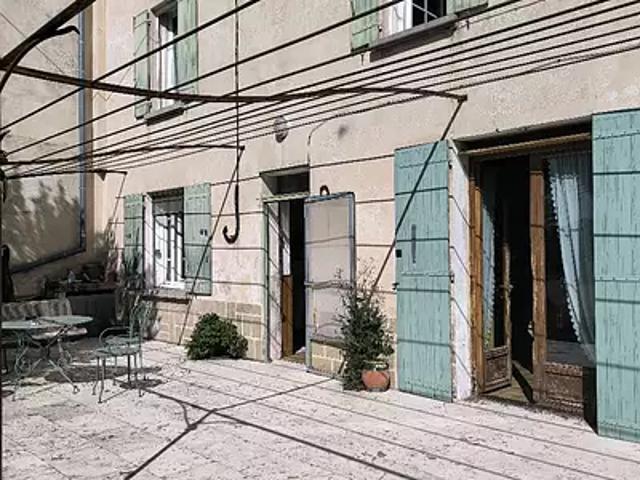 Entraigues sur la Sorgue 84320 Achat / Vente maison 8 pièces t8 terrasse